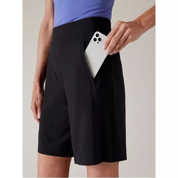 NWT Athleta Black Brooklyn Bermuda Shorts! - Picture 5 of 7